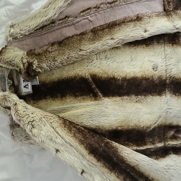 Leather vest - Picture 4 of 4